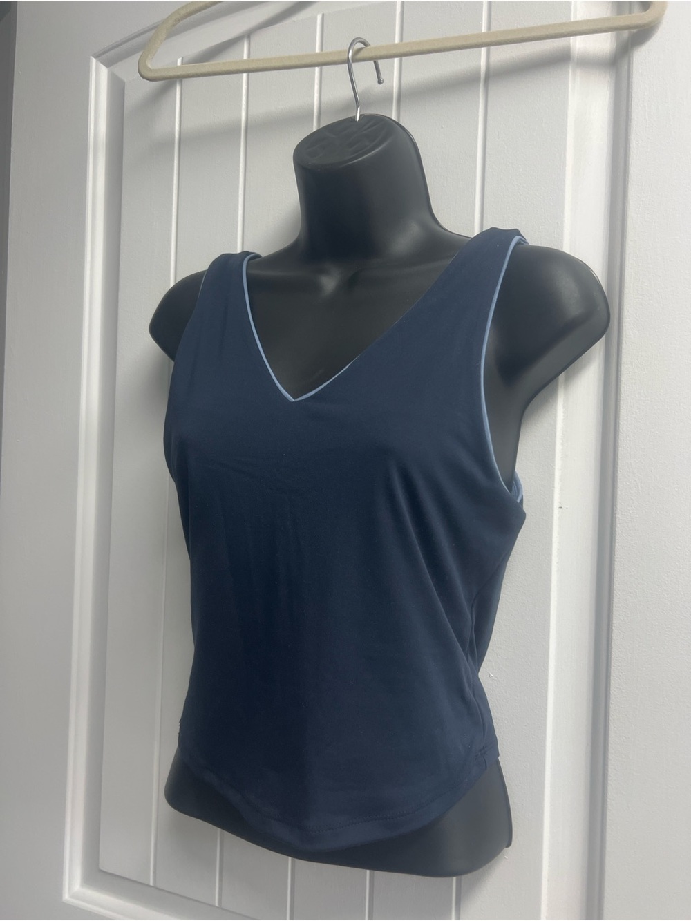 Jockey Navy V-Neck Active Tank Top Built-In Padded Bra Size M
